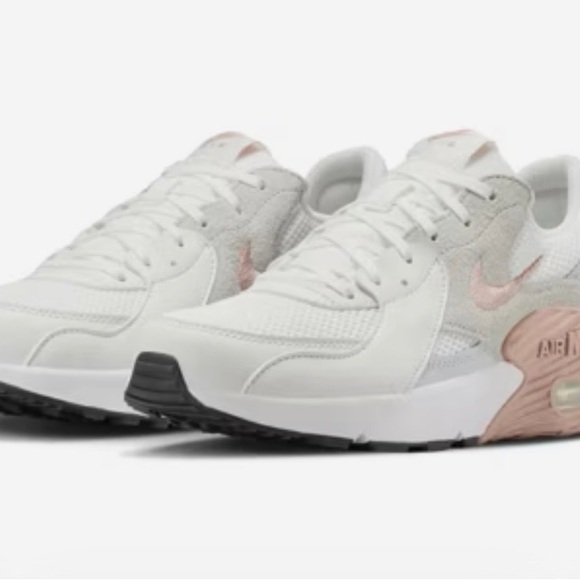 Nike Shoes - Nike Air Max Excee size 9 (fits like 8.5)